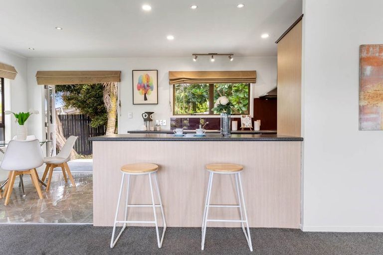 Photo of property in 24 Pinehurst Place, Wattle Downs, Auckland, 2103
