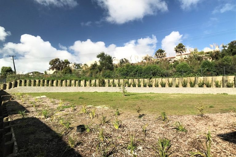 Photo of property in 1 Kanona Way, Albany Heights, Auckland, 0632