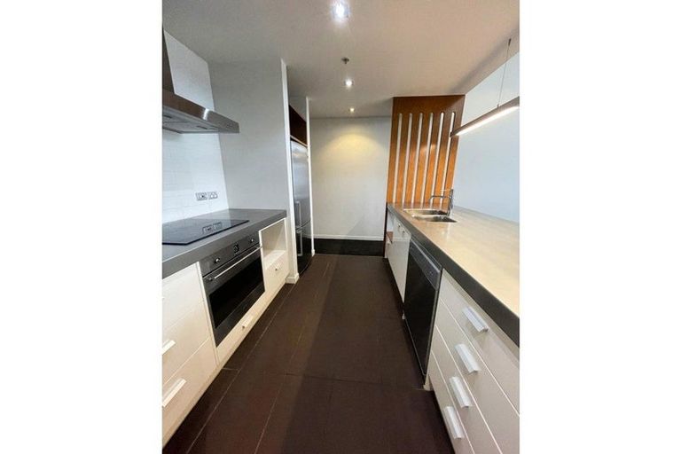 Photo of property in Piermont Apartments, 8c/82 Cable Street, Te Aro, Wellington, 6011