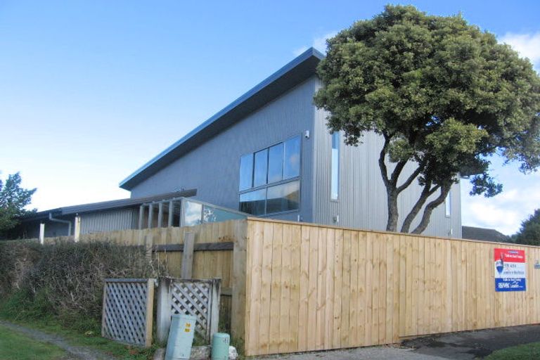 Photo of property in 28 Nile Street, Waterloo, Lower Hutt, 5011