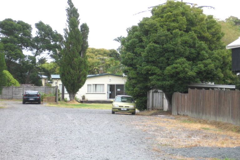 Photo of property in 58 Tramway Road, Beach Haven, Auckland, 0626