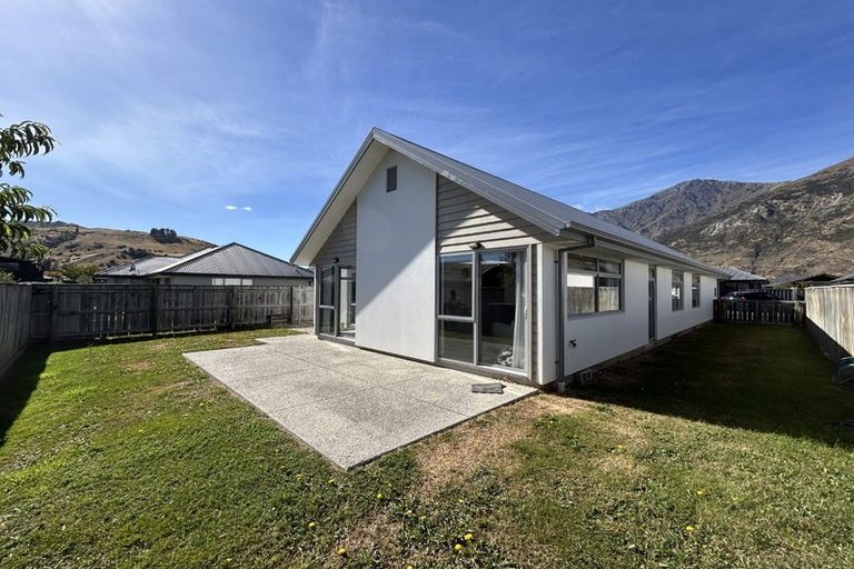 Photo of property in 6a Judge And Jury Drive, Lake Hayes, Queenstown, 9304