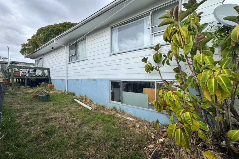 Photo of property in 65 Archmillen Avenue, Pakuranga Heights, Auckland, 2010