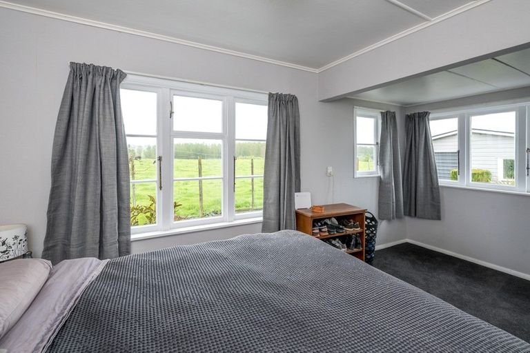 Photo of property in 449 Koputaroa Road, Koputaroa, Levin, 5575
