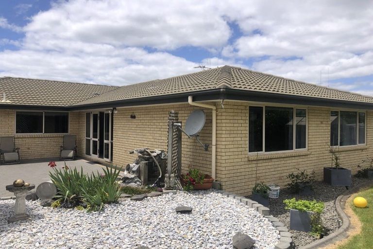 Photo of property in 19 Cairns Crescent, Rototuna, Hamilton, 3210
