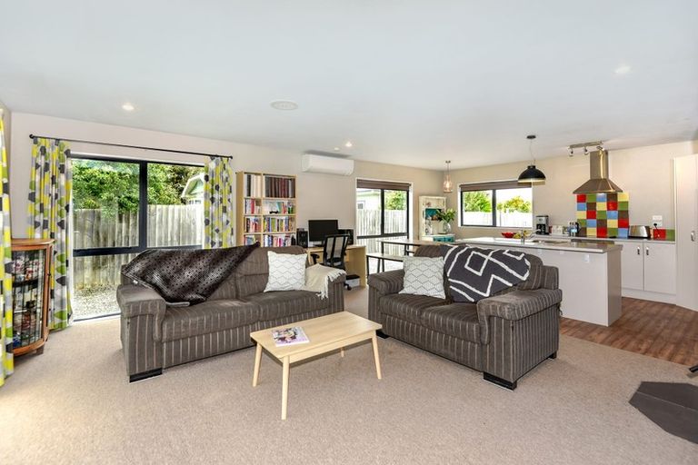 Photo of property in 21a Cross Street, Coalgate, 7673