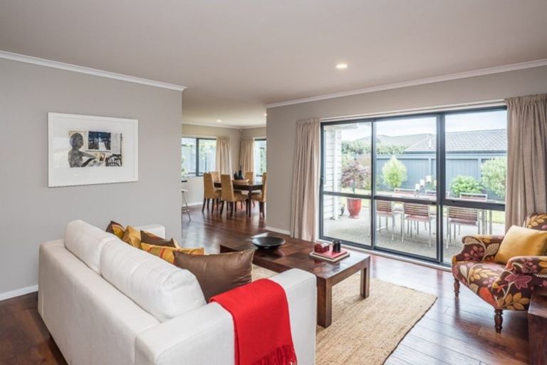 Photo of property in 51 Hillcrest Road, Raumati Beach, Paraparaumu, 5032