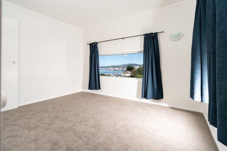 Photo of property in 2/72 Homebush Road, Khandallah, Wellington, 6035