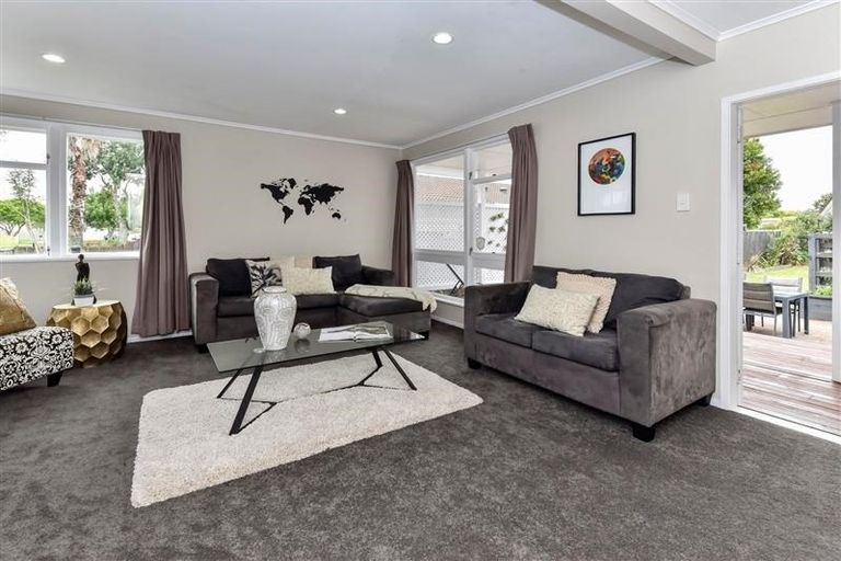 Photo of property in 37 Inverell Avenue, Wiri, Auckland, 2104