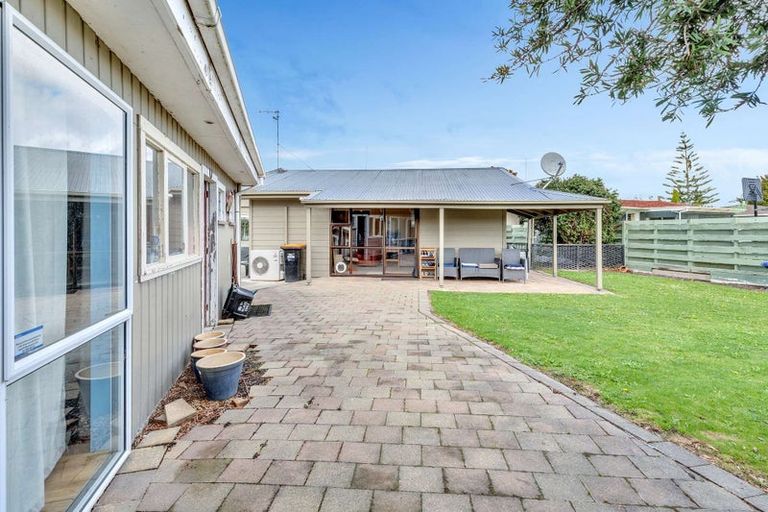 Photo of property in 34 John F Kennedy Drive, Milson, Palmerston North, 4414