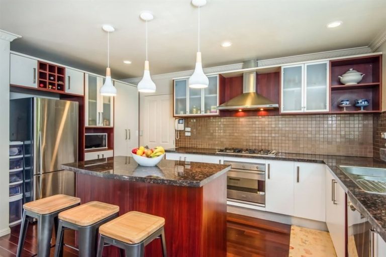 Photo of property in 52 Scarlet Oak Drive, Schnapper Rock, Auckland, 0632