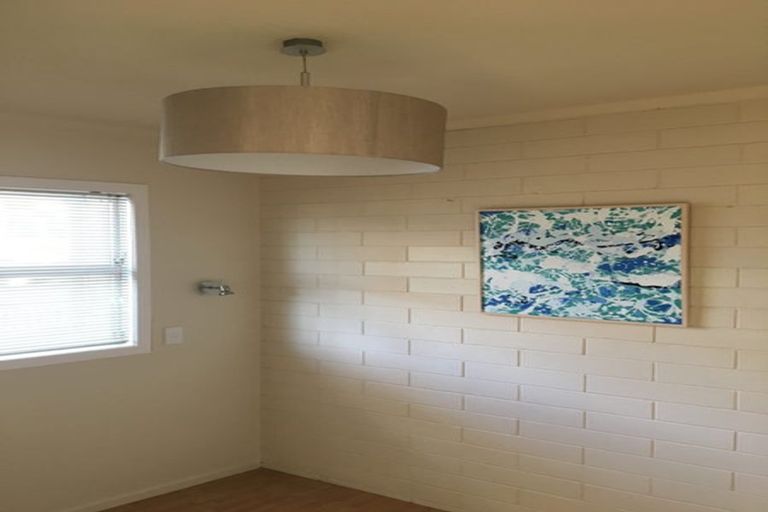 Photo of property in 3/23a Hamblyn Street, Strandon, New Plymouth, 4312