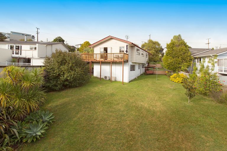 Photo of property in 15 Hillcrest Road, Hatfields Beach, Orewa, 0931