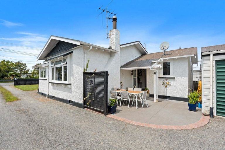 Photo of property in 15 Cambridge Terrace, Masterton, 5810