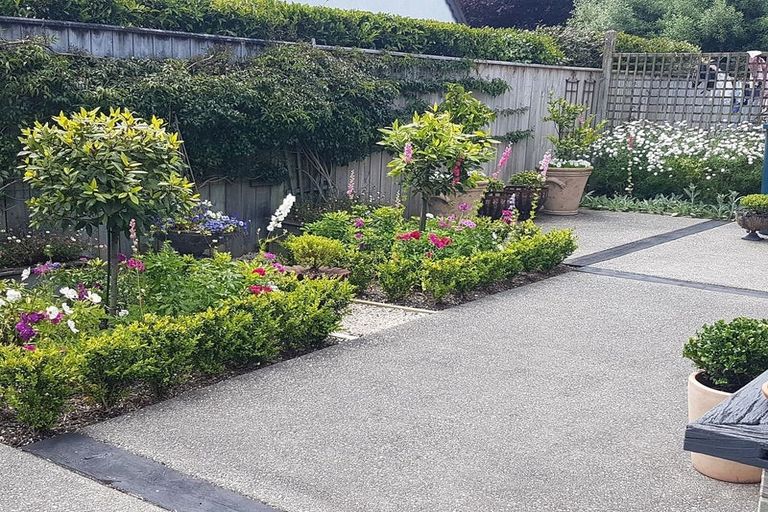 Photo of property in 7 Graham Grove, Waikanae, 5036