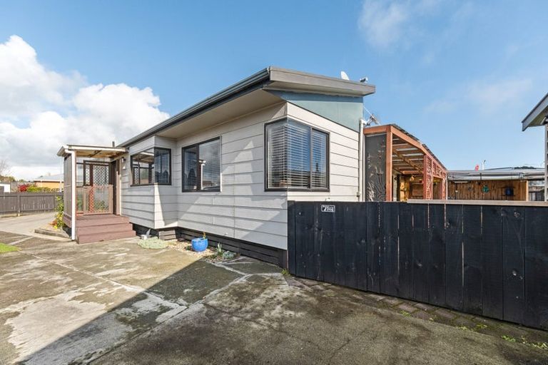 Photo of property in 9 Rahiri Street, Waitara, 4320