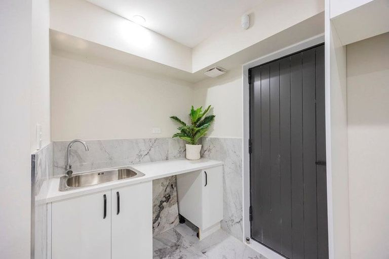 Photo of property in 4/6 Vine Street, Mangere East, Auckland, 2024