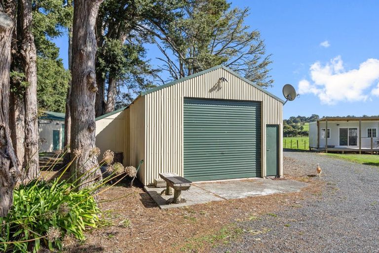 Photo of property in 238 Tauraroa Road, Maungakaramea, Whangarei, 0178