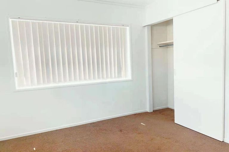 Photo of property in 104 Lynwood Road, New Lynn, Auckland, 0600