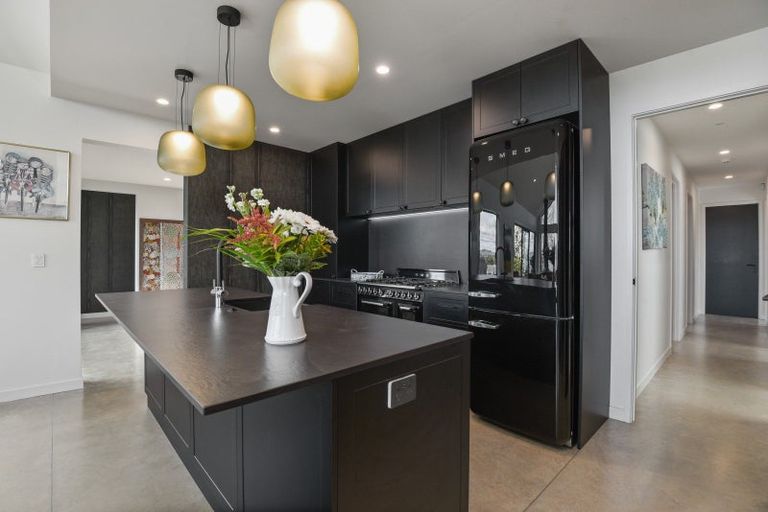 Photo of property in 162 Kawaha Point Road, Kawaha Point, Rotorua, 3010