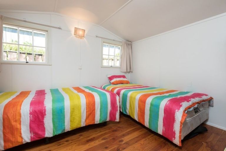 Photo of property in 1142b Papamoa Beach Road, Papamoa Beach, Papamoa, 3118