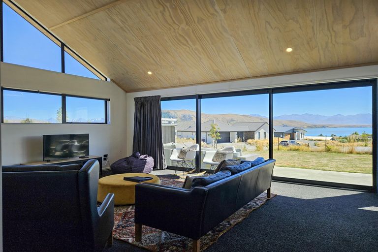 Photo of property in 21 Mistake Drive, Lake Tekapo, 7999
