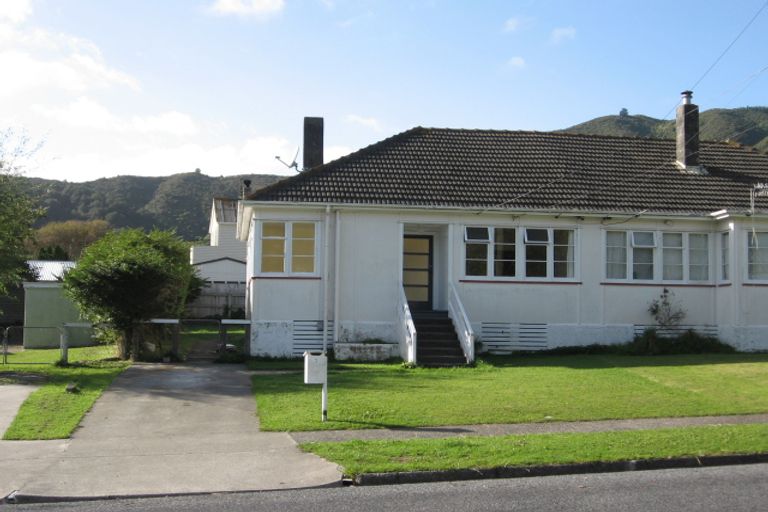 Photo of property in 3-5 Toomath Street, Naenae, Lower Hutt, 5011