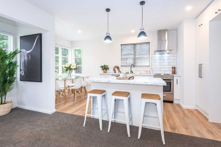 Photo of property in 17 Ballantyne Avenue, Upper Riccarton, Christchurch, 8041