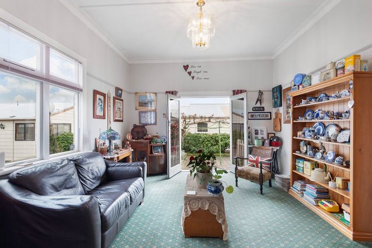 Photo of property in 75 Forfar Street, Clyde Hill, Dunedin, 9011