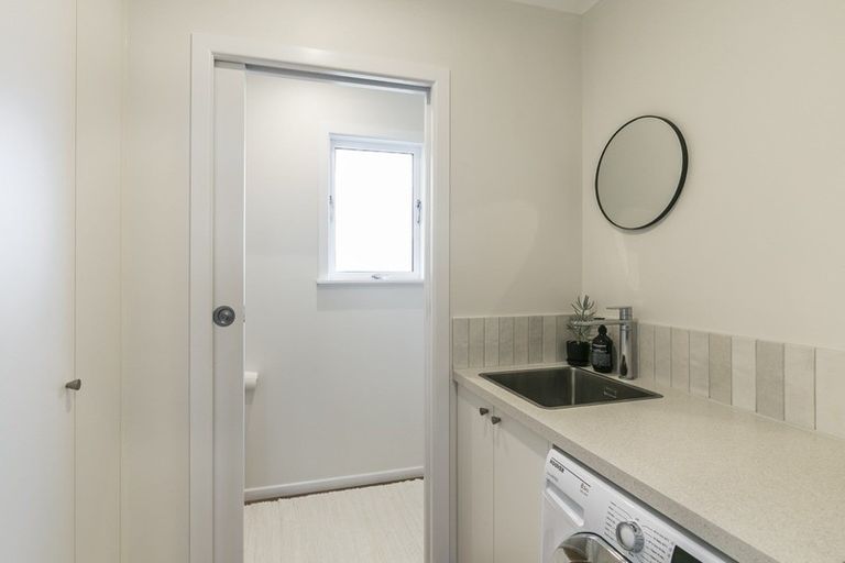 Photo of property in 88 Akaroa Drive, Maupuia, Wellington, 6022