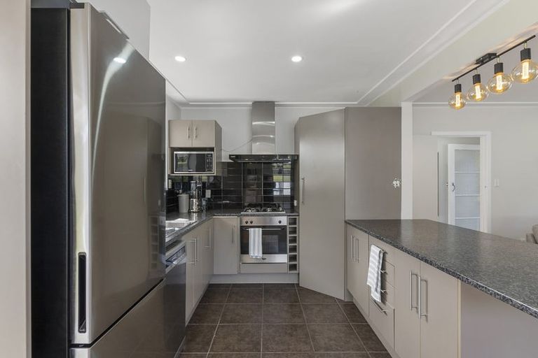 Photo of property in 23 Epping Road, Henderson, Auckland, 0610