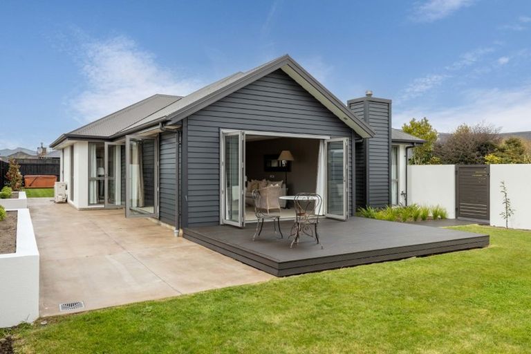 Photo of property in 8 Westburn Place, Prebbleton, 7604