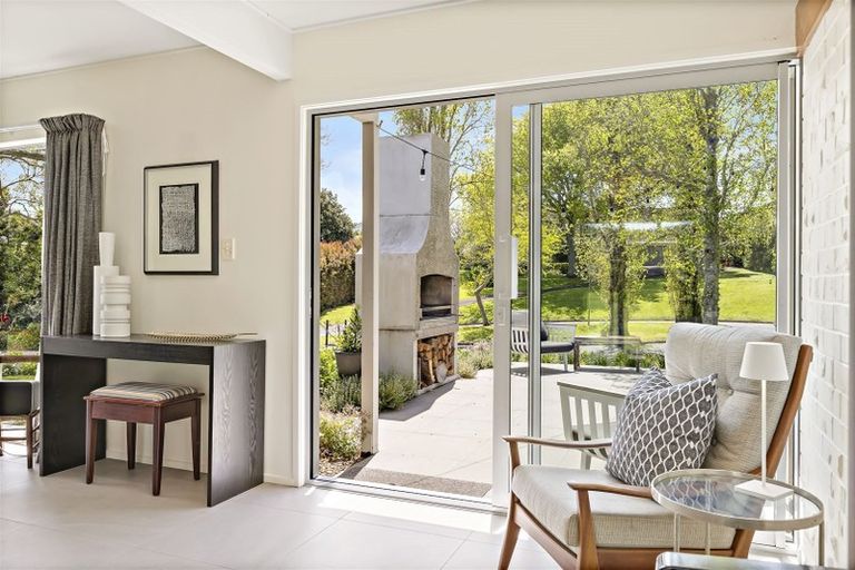 Photo of property in 5 Meanda Gardens, Sunnyhills, Auckland, 2010