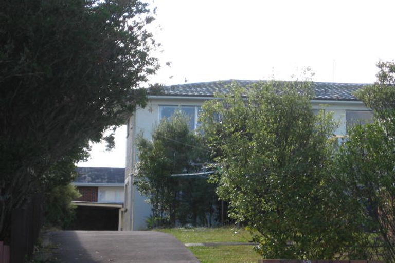 Photo of property in 2/318 Beach Road, Campbells Bay, Auckland, 0630