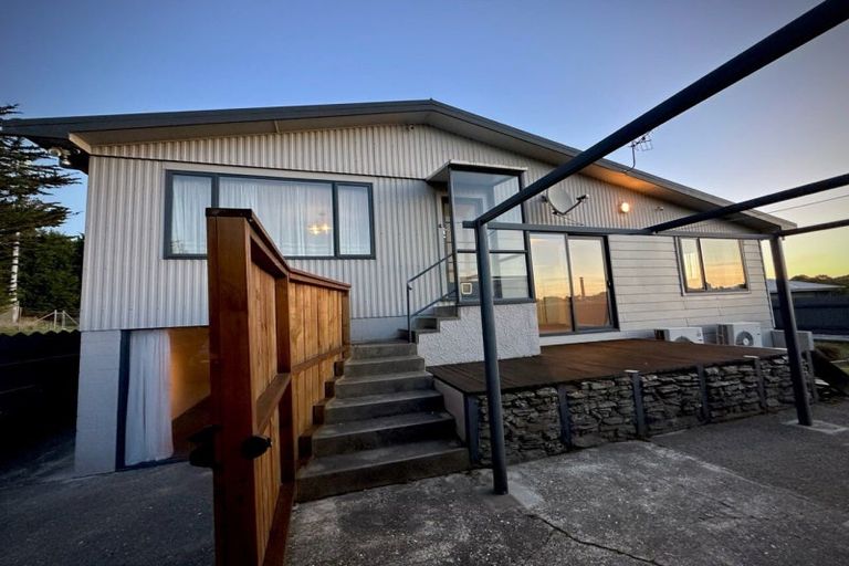Photo of property in 77 Nichol Street, Heidelberg, Invercargill, 9812