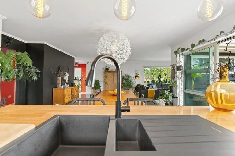 Photo of property in 1 Gibson Place, Papamoa Beach, Papamoa, 3118