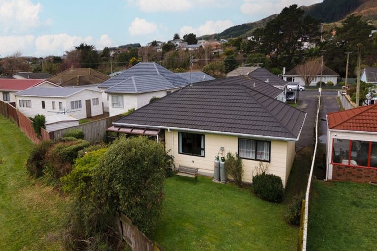 Photo of property in 29c Findlay Street, Tawa, Wellington, 5028