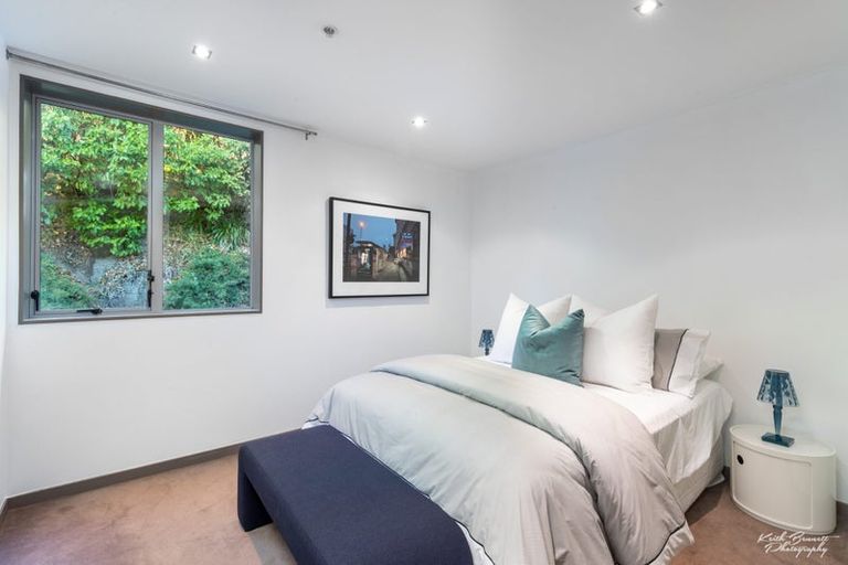 Photo of property in Alto Apartments, 3b/22 Telford Terrace, Oriental Bay, Wellington, 6011