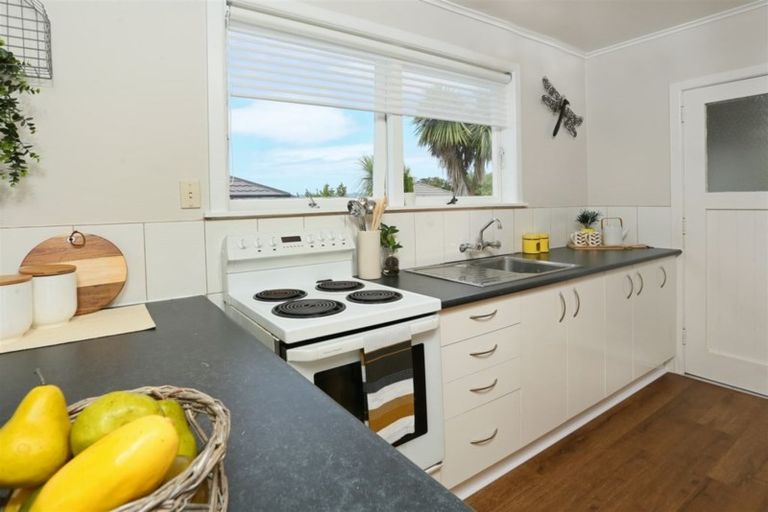 Photo of property in 216a Sturges Road, Henderson, Auckland, 0612