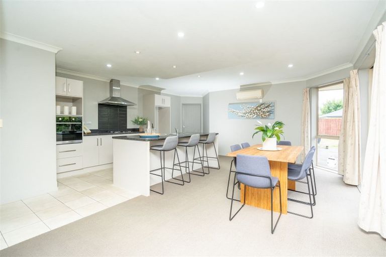 Photo of property in 10 Alderwick Place, Rototuna North, Hamilton, 3210