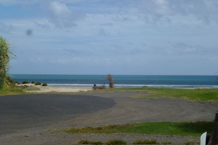 Photo of property in 14 Moa Street, Ahipara, Kaitaia, 0481