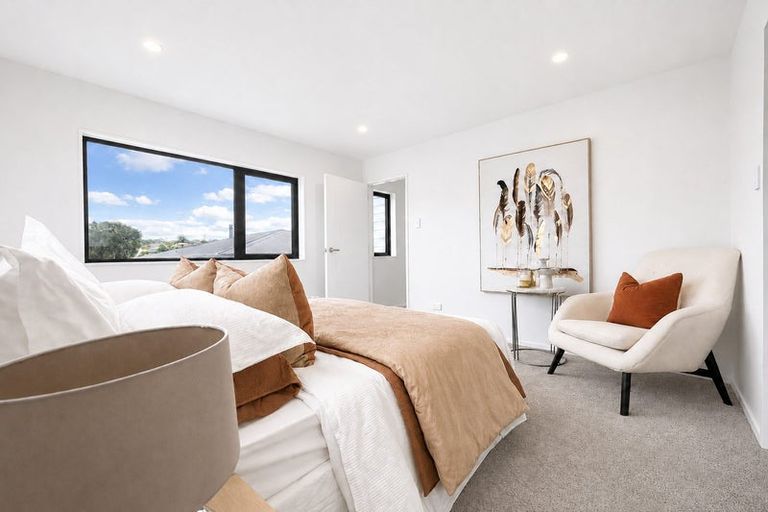 Photo of property in 17b Trinidad Road, Sunnynook, Auckland, 0620