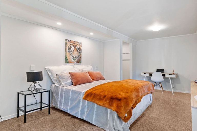 Photo of property in 31a Cockle Bay Road, Cockle Bay, Auckland, 2014