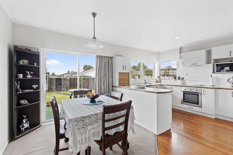 Photo of property in 25 Barnhill Crescent, Pahurehure, Papakura, 2113