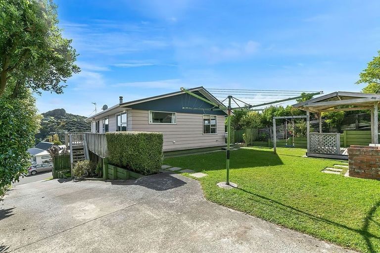 Photo of property in 14 Hicks Close, Whitby, Porirua, 5024