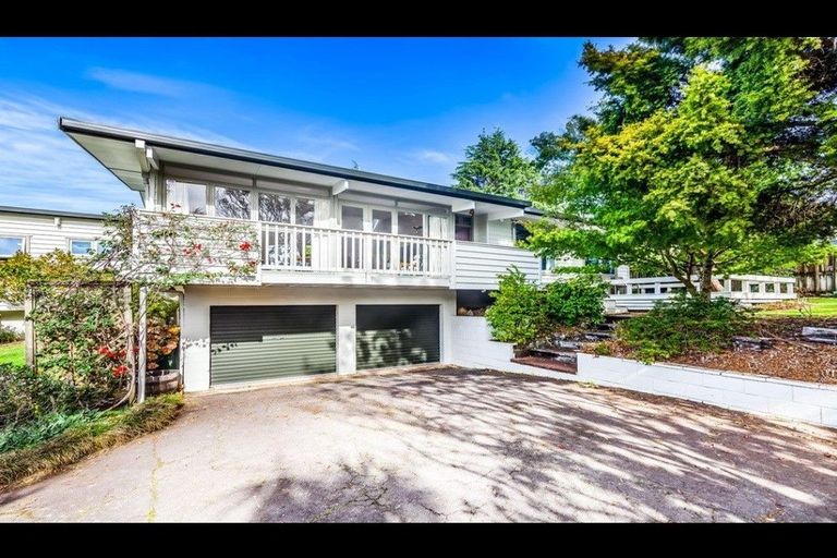 Photo of property in 10 Pennycook Place, Sunnyhills, Auckland, 2010