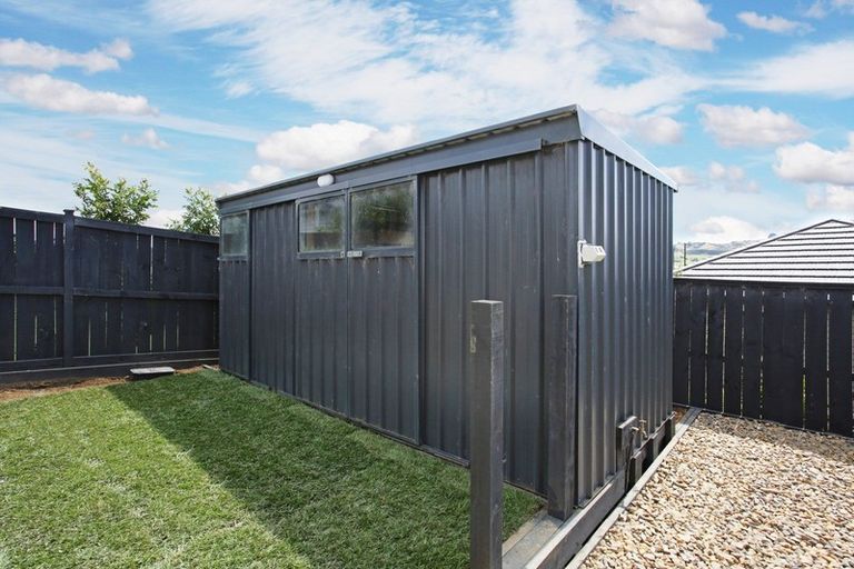 Photo of property in 16 Lippiatt Crescent, Pokeno, 2402