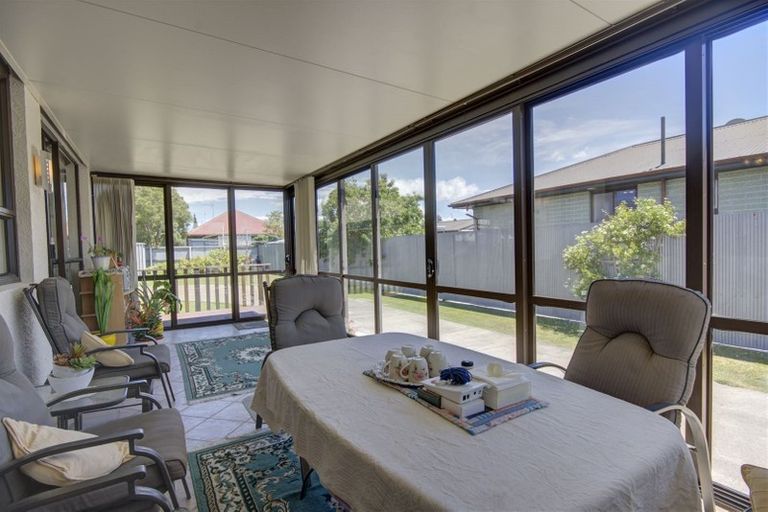 Photo of property in 11 East Belt, Rangiora, 7400