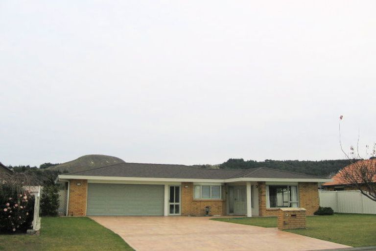 Photo of property in 4 Rutland Place, Taradale, Napier, 4112