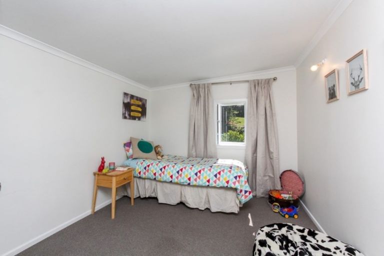 Photo of property in 186 Seaview Road, Westown, New Plymouth, 4310